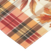 Herbstblätter auf Karierter Saison Tischdecke (Schrägansicht)