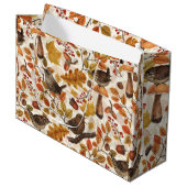 Herbstblätter, Beeren, Pilze und Früchte Große Geschenktüte (Vorderseite Schrägansicht)