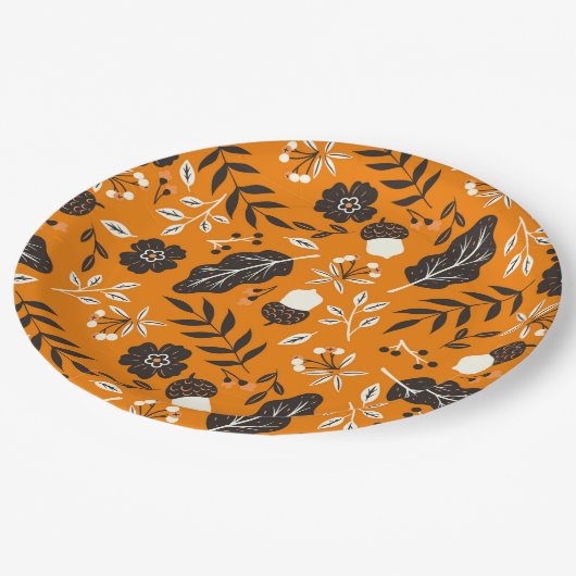 Herbstblätter, Berries & Acorns-Teller Pappteller (Schrägansicht)