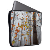 Herbstblätter fallen unter Waldblatt Laptopschutzhülle (Vorne Rechts)