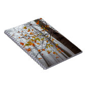 Herbstblätter fallen unter Waldblatt Notizblock (Rechte Seite)