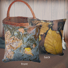 Herbstblätter im Waldstrom Kissen