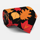 Herbstblätter Muster 02 Schwarze BG Krawatte (Gerollt)