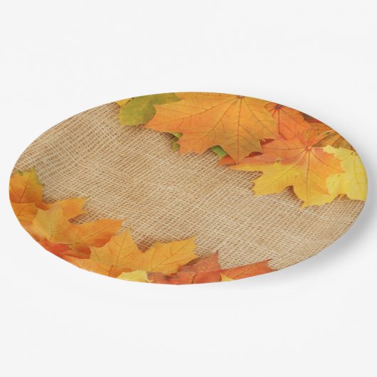 Herbstblätter Pappteller (Schrägansicht)