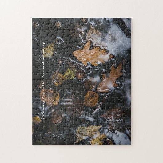 Herbstblätter und Eichen in geheimnisvollen Gewäss Puzzle (Vertikal)