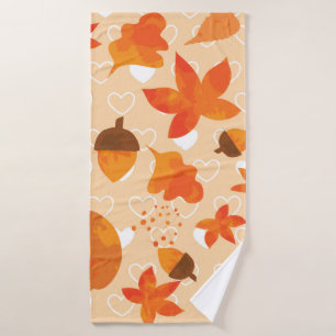 Herbstblätter und Nüsse. Schöne, handgezeichnete N Badehandtuch