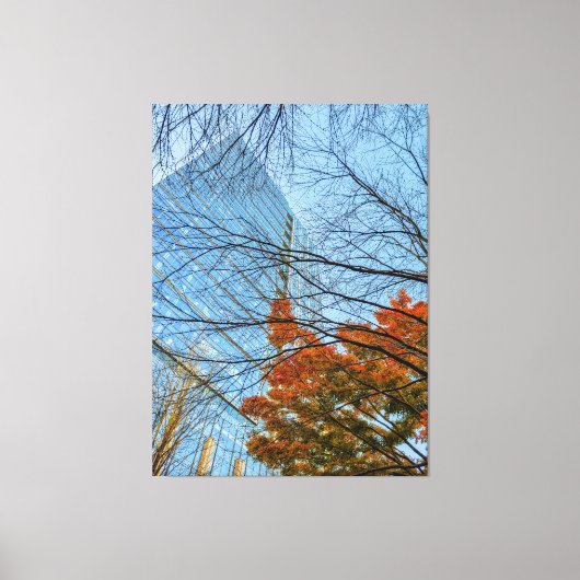 Herbstblätter und Skyline Leinwanddruck (Vorderseite)