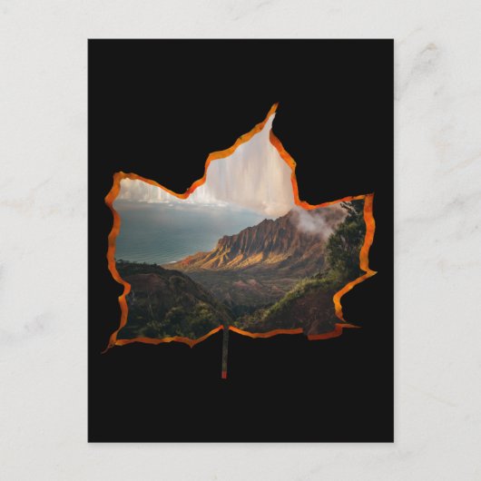 HERBSTBLÄTTER WALD BERG POSTKARTE (Vorderseite)