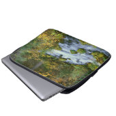 Herbstblätterung und Douglas Fir Border Roaring Ri Laptopschutzhülle (Vorne Knopf)