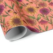 Herbstblütenfeld auf Korallenrosa Geschenkpapier (Rolleneckpunkt)