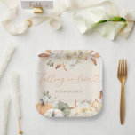 Herbstdusche in der Liebe Pappteller<br><div class="desc">Die Liebe Pumpkin Autumn Baby Shower Paper Teller, die perfekt für eine festliche Touch Ihrer Jahresfeier. Diese reizvollen Teller aus Papier sind mit einem köstlichen Kürbisdesign und warmen Herbstfarben ausgestattet. Ideal für eine Babydusche im Herbst. Diese stilvollen Teller sorgen für ein gemütliches Ambiente und sorgen sowohl für die Dekoration als...</div>
