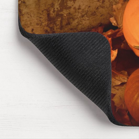 Herbsternte/ Pumpkins und Gourds an der Tür Mousepad (Ecke)