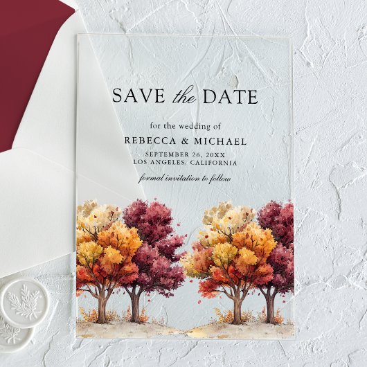 Herbstfall Burgund Bäume Hochzeit speichern das Da Acryleinladungen