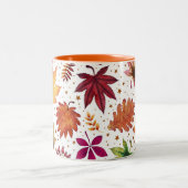 Herbstfallende Blätter ernten Erntedank Muster Zweifarbige Tasse (Mittel)