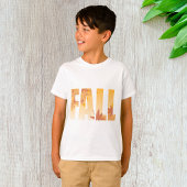 Herbstfalltypografie-Design mit Blätter T-Shirt