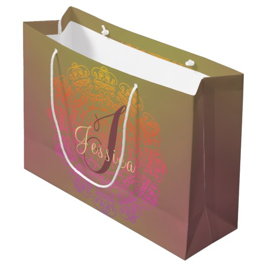 Herbstfarben-Mandala-Monogram-Geschenktasche Große Geschenktüte (Vorderseite Schrägansicht)