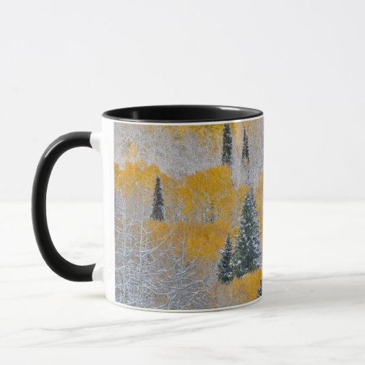 Herbstfarben von Aspens & Fresh Snow Keebler Pass Tasse (Links)