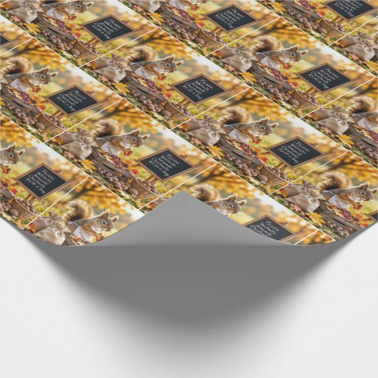 Herbstfarm mit Eichhörnchen Geschenkpapier (Ecke)