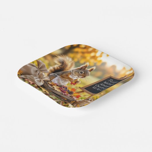 Herbstfarm mit Eichhörnchen Pappteller (Gewinkelt)