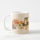 Herbstfrosche und florale Eleganz Kaffeetasse (Links)