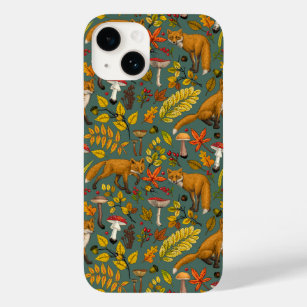 Herbstfüchse auf Kieferngrün Case-Mate iPhone 14 Hülle