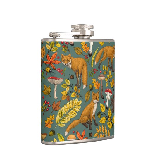 Herbstfüchse auf Kieferngrün Flachmann (Rechts)