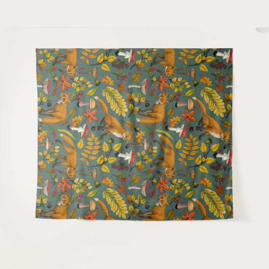 Herbstfüchse auf Kieferngrün Wandteppich (Vorderseite (Horizontal))