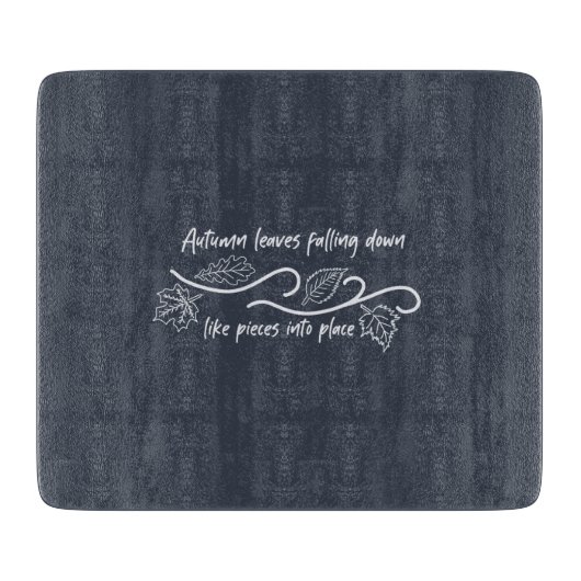 Herbstgänge fallen wie Stücke herunter Schneidebrett (Vorderseite)