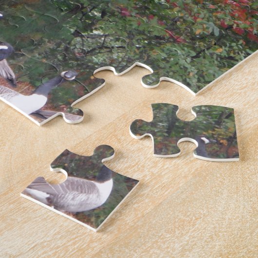 Herbstgänse mit Rot- und Orangen-Herbstlauben Puzzle (Seite)