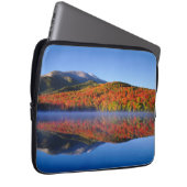 Herbstgebirge | New York Laptopschutzhülle (Vorne Rechts)