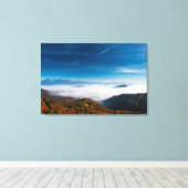 Herbstgebirge und Nebel im Tal Leinwanddruck (Insitu (Holzboden))