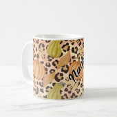 Herbstgedankendesign und Leopard-Druckmuster Kaffeetasse (Vorderseite Links)