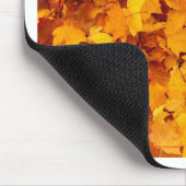 Herbstgelbe Ahornblätter Mousepad (Ecke)