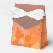 Herbstgestaltung mit Ahorn-Blätter und Bukett-Effe Geschenkschachtel (Vorderseite)