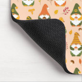 Herbstgnomen im Waldmuster Mousepad (Ecke)