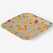 Herbstgutschriften und Blätter Pappteller (Gewinkelt)