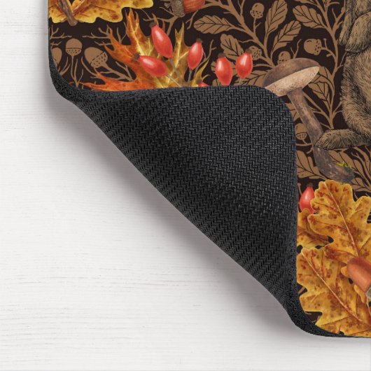 Herbstkaninchen auf braun mousepad (Ecke)