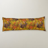 Herbstkaninchen auf Ocker Seitenschläferkissen (Rückseite)