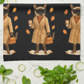 Herbstkatze mit Kaffee zum Erntedank Geschirrtuch (Gefaltet)