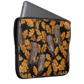 Herbstkauz auf schwarz laptopschutzhülle (Vorne Rechts)