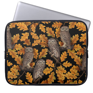 Herbstkauz auf schwarz laptopschutzhülle