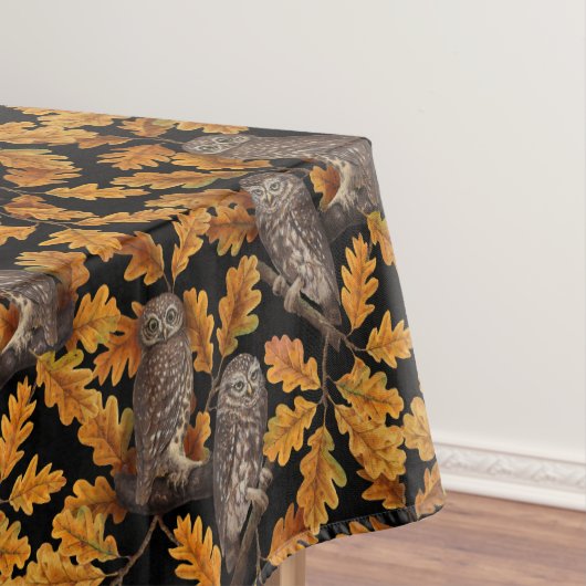 Herbstkauz auf schwarz tischdecke (Beispiel)
