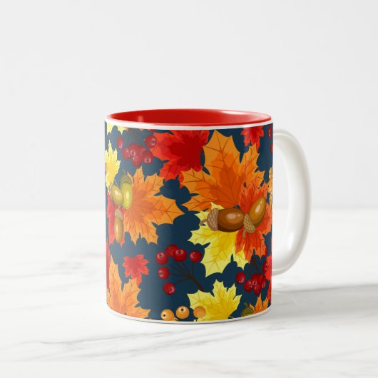 Herbstkörner und Blätter für Eichenbäume Zweifarbige Tasse (VorderseiteRechts)