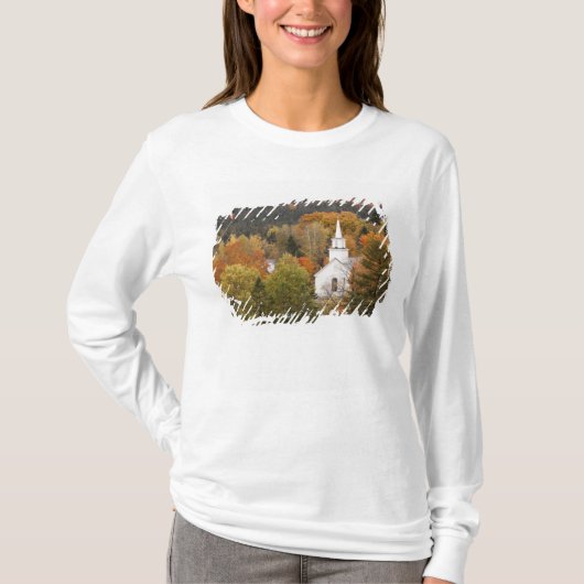 Herbstlandschaft mit Kirche, Vermont, USA T-Shirt (Vorderseite)