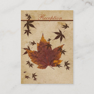 Herbstlaub auf gealterter Papier-II-Beilagekarte Begleitkarte