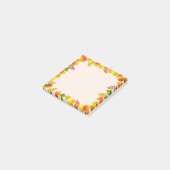 Herbstlaub auf hellbeigem Hintergrund Post-it Klebezettel (angewinkelt)