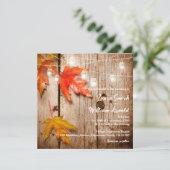 Herbstlaub glühen Mason Jars Rustikale Holzhochzei Einladung (Stehend Vorderseite)