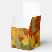 Herbstlaub - Roter Hintergrund Geschenkschachtel (Geöffnet)
