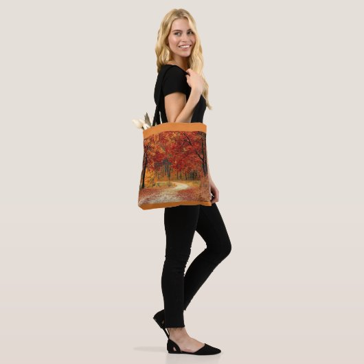 Herbstlaub Tasche (Am Model)