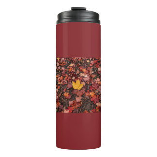 Herbstlaub thermosbecher